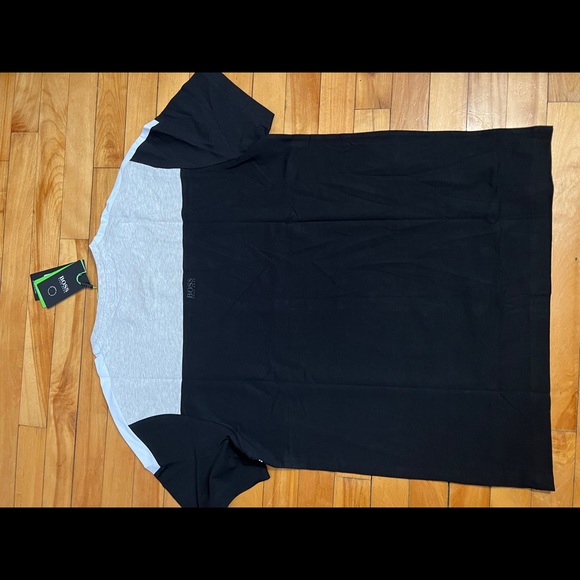 💯 Authentic Hugo boss t-shirt - Picture 3 of 5